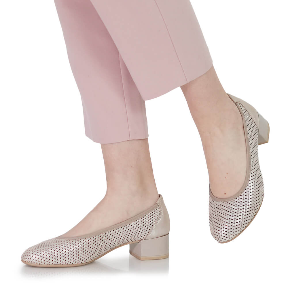 PANTOFI PERFORATI CAPRICE