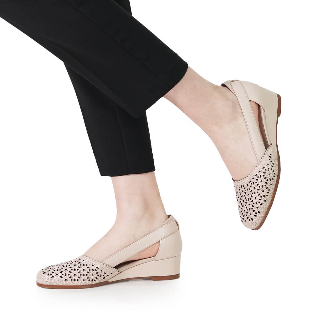 PANTOFI PERFORATI FIORE FINO